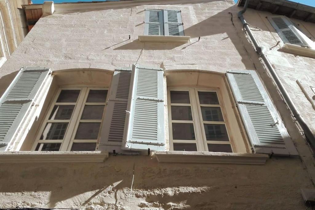 Apartment Studio Confort - Intra-muros - Plein Centre Avignon